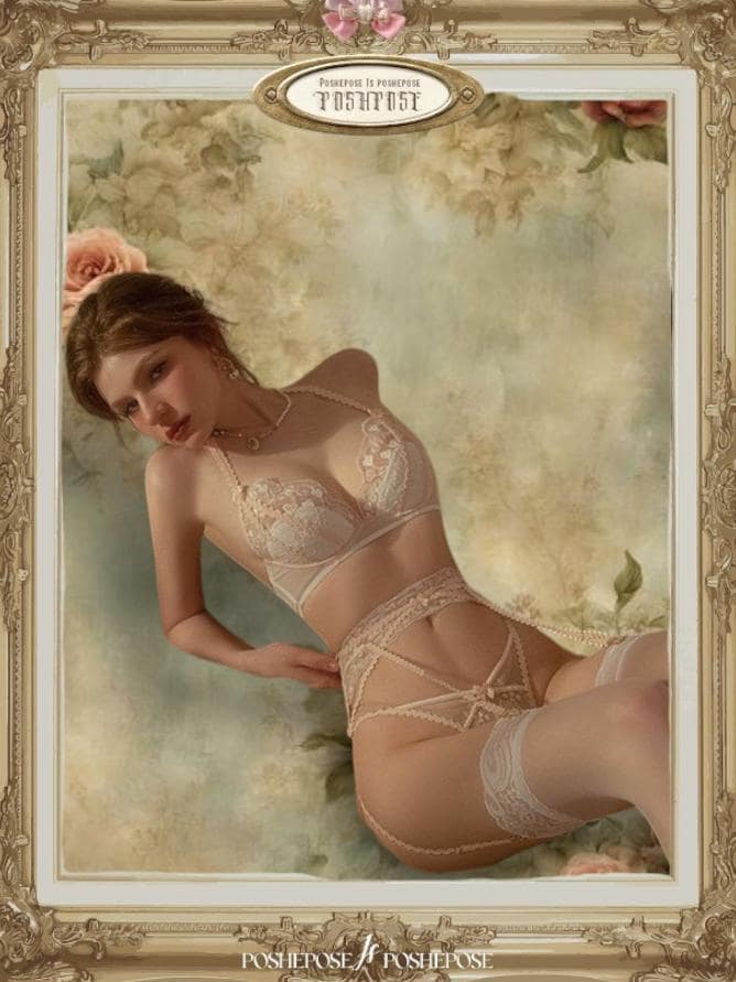 Le Fleur de liss Lingerie Set
