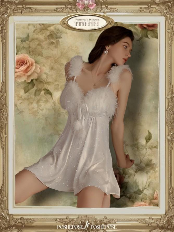 La Tentation Féminine Nightgown And Robe