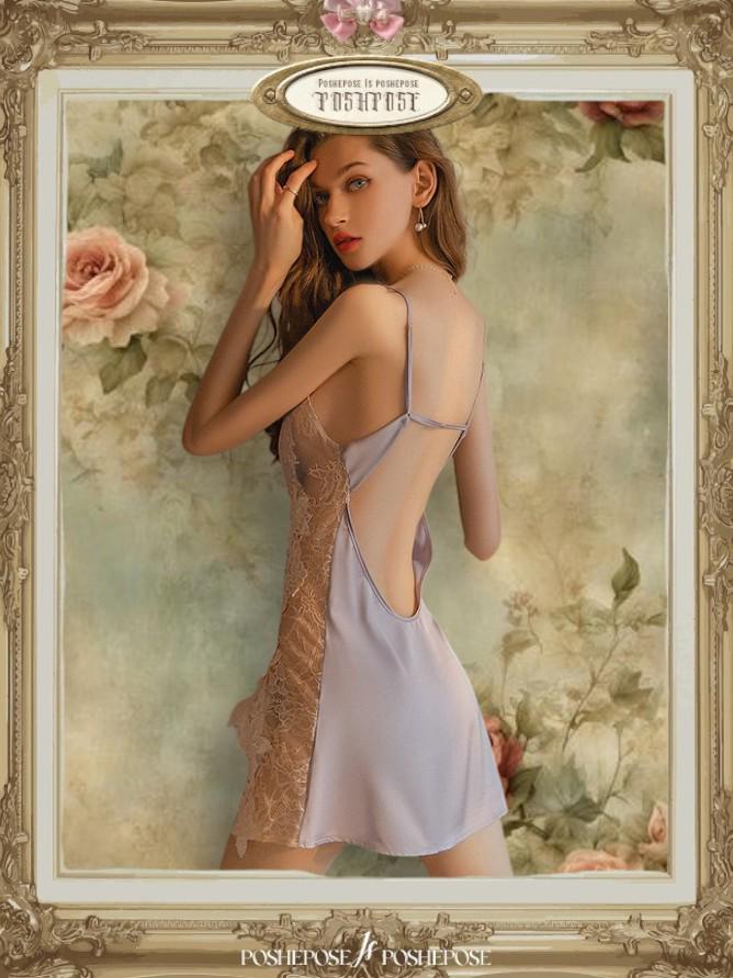 Les bijoux Secrets D'une Femme Nightdress With Robe